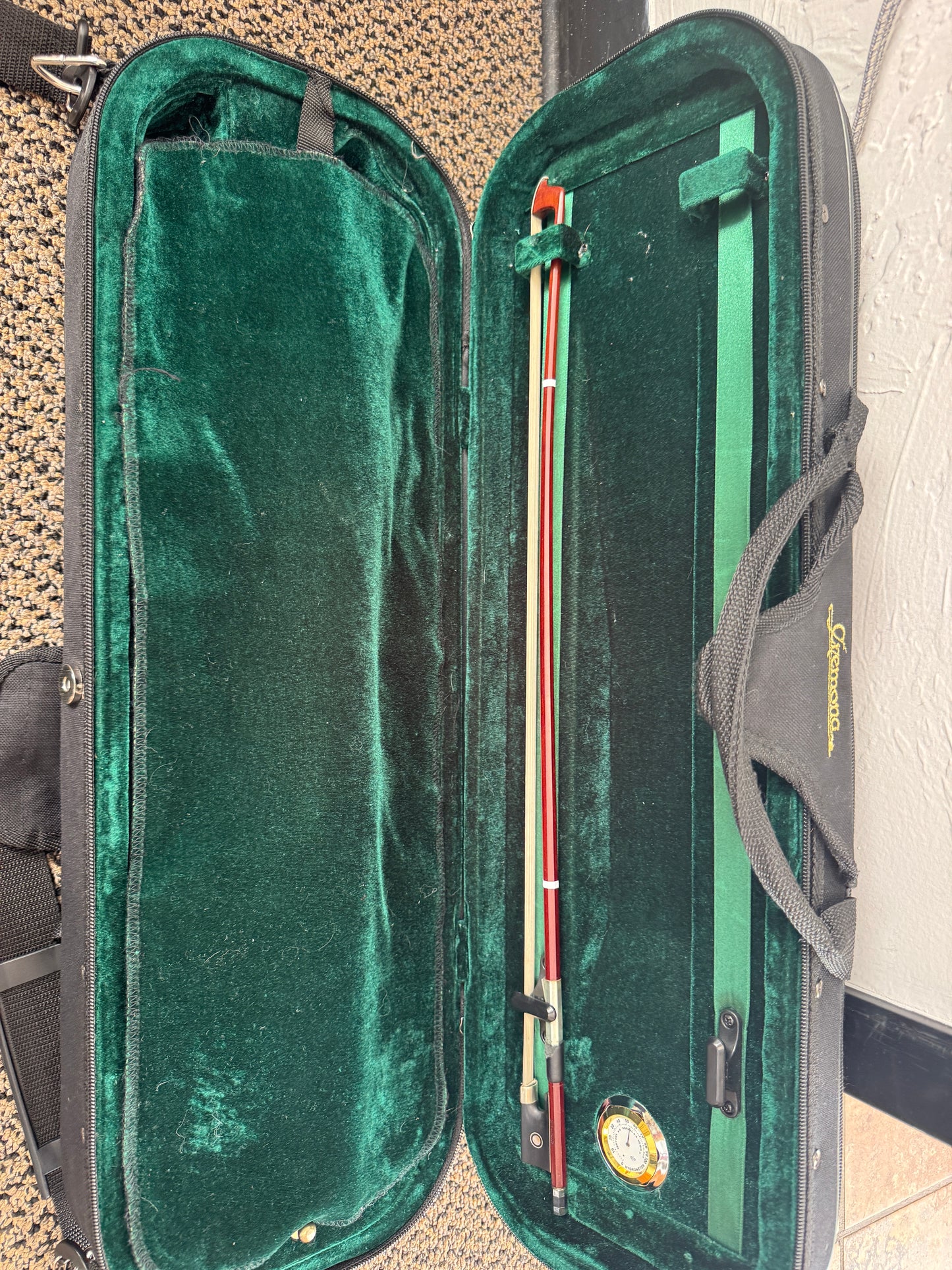 Used SV-500 1/4 Size Violin