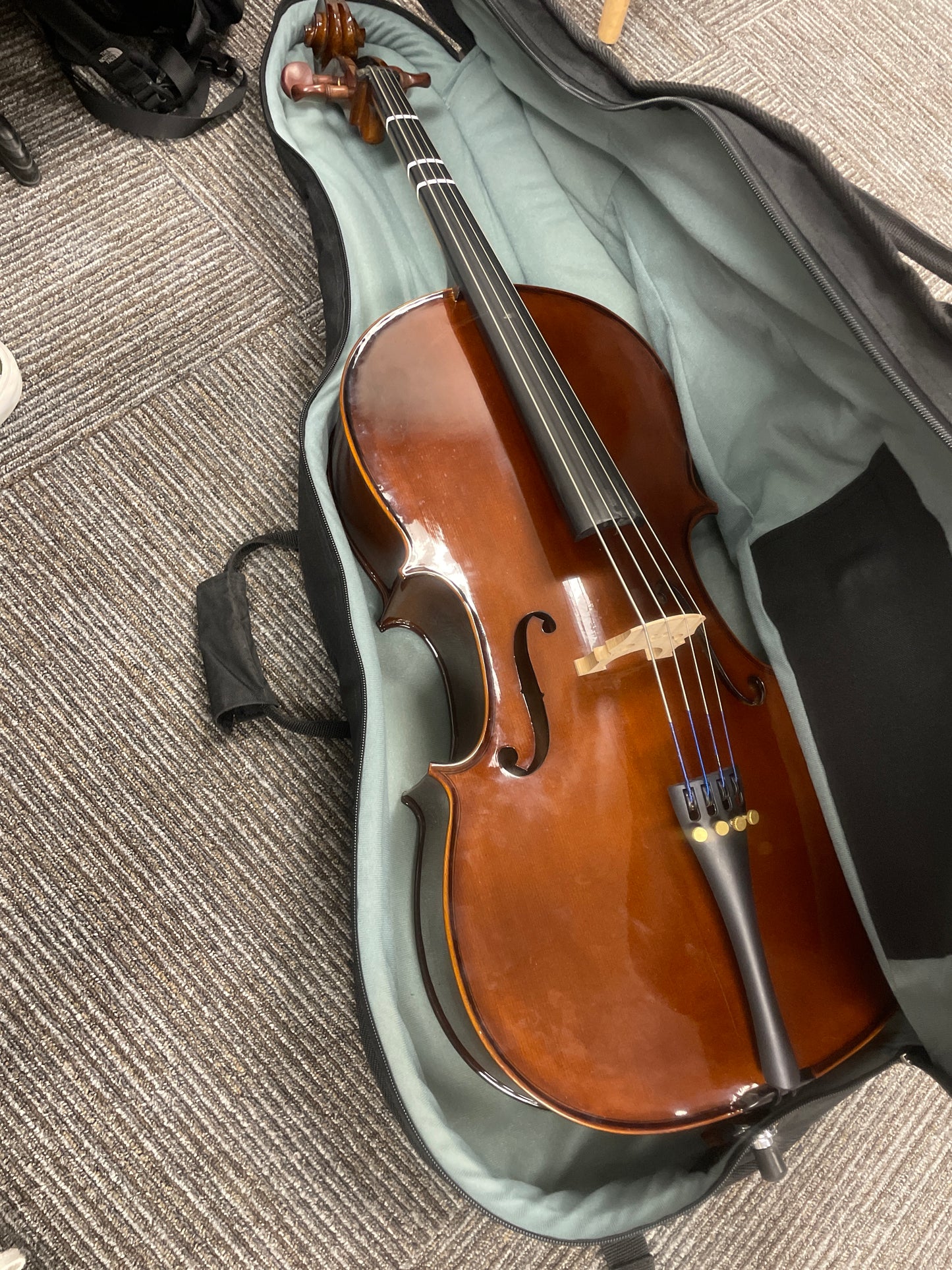 Used 1/4 Cello Cremona with case and Bow