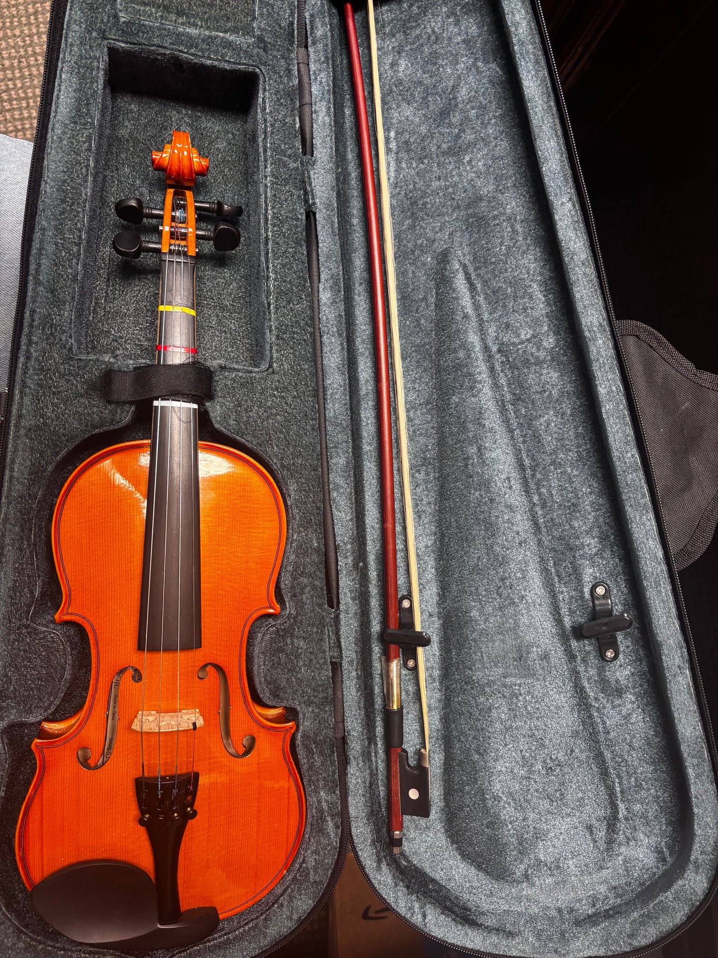 Used Cremona SV-50 1/2 Violin