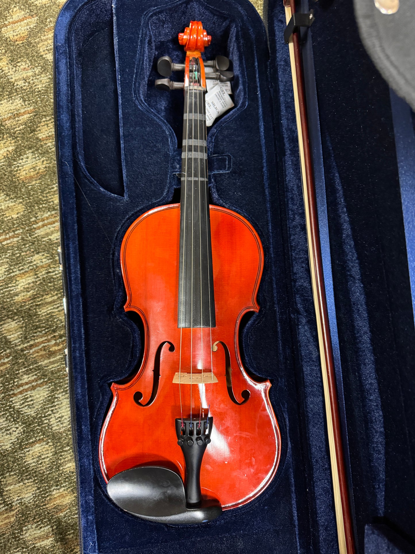 Student Model 4/4 Violin Package- used