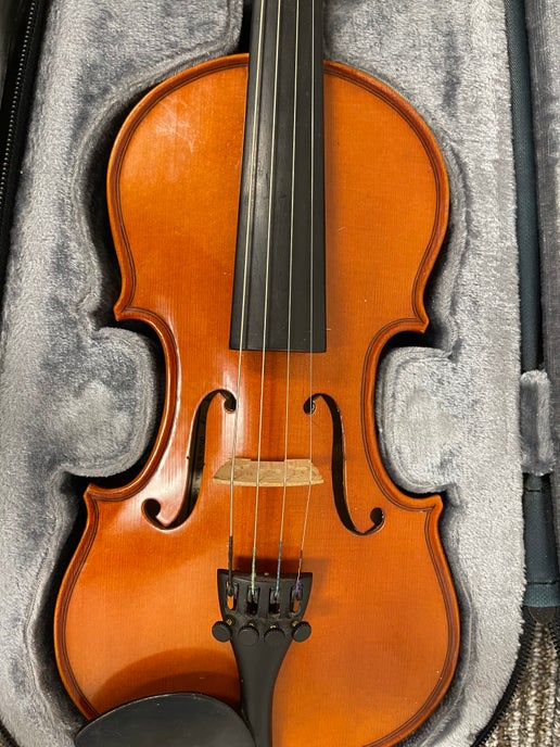 Used SV-100 Violin 1/8th size